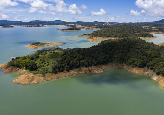 Este predio fue alquilado por $2 millones mensuales durante 10 años a una empresa constituida 3 meses antes de la firma del contrato. Foto: Manuel Saldarriaga Quintero.