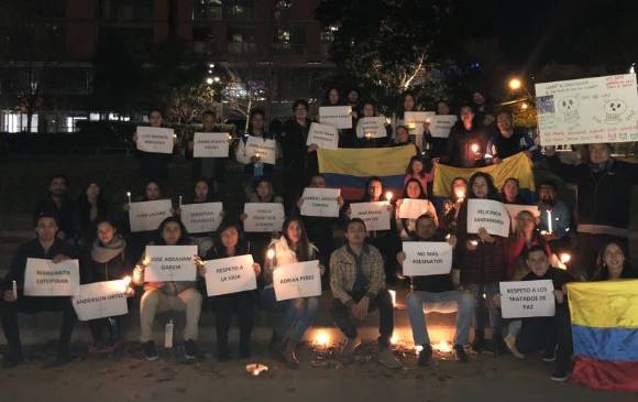 Así se vivió en Sidney, Asutralia, la Velatón por los líderes sociales asesinados en Colombia. FOTO CORTESÍA