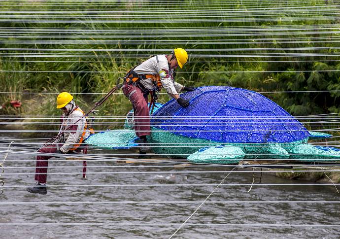 El montaje lo adelantan 167 personas, entre artesanos, soldadores, ingenieros, arquitectos y diseñadores. FOTO JUAN ANTONIO SÁNCHEZ OCAMPO