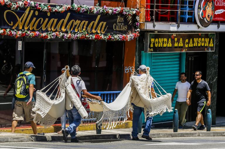 La informalidad laboral en el trimestre septiembre-noviembre se ubicó en 47,2 %. FOTO: Jaime Pérez