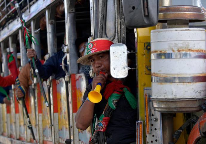 Líderes indígenas también vigilarán el avance de la marcha para evitar hechos de violencia durante el recorrido. Foto: AFP