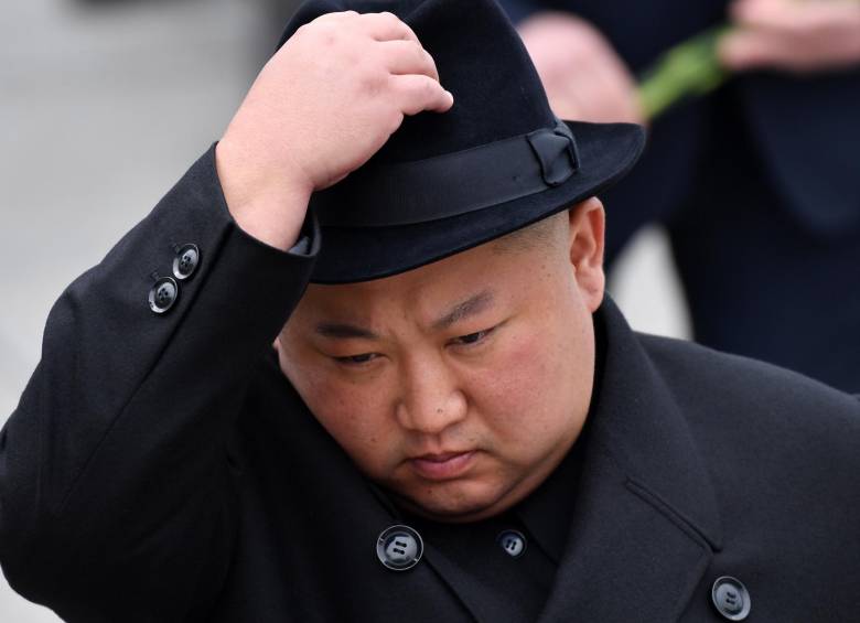 El líder norcoreano Kim Jong-un se ausentó de las últimas pruebas de misiles e incluso faltó a un evento en el que se celebró el nacimiento de su abuelo, el fundador del país. Esos hechos aumentan la especulación sobre su estado de salud. FOTO afp