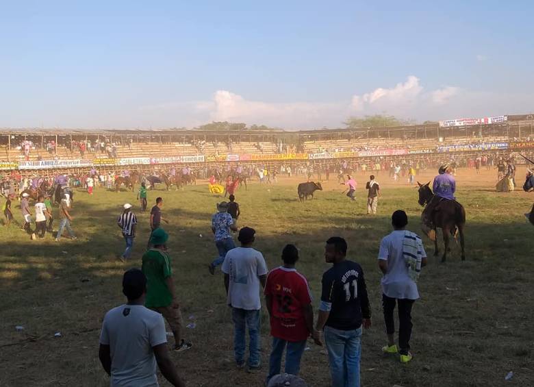 La imagen muestra el desarrollo de una de las jornadas de las corralejas en Caucasia. FOTO TOMADA DEL FACEBOOK DE JESÚS PÉREZ