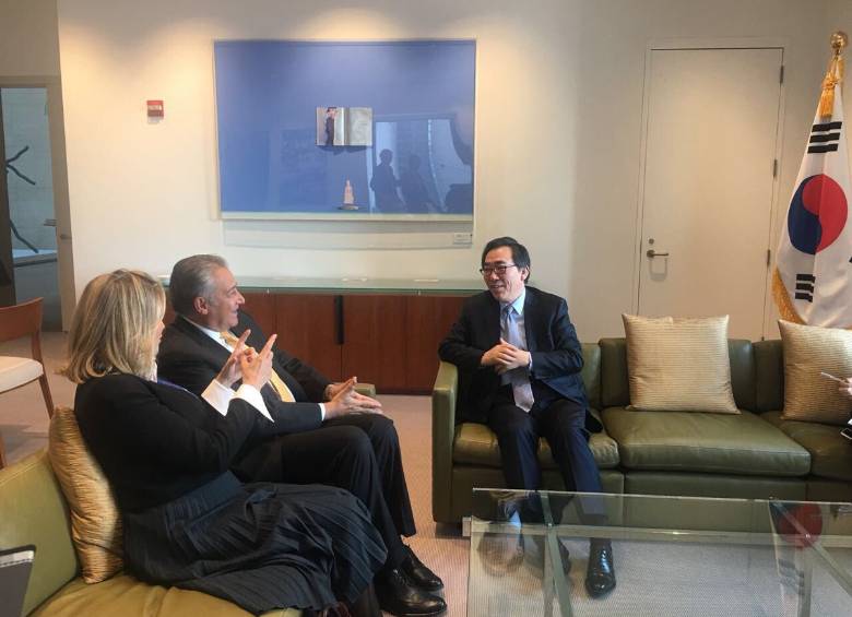 El Vicepresidente también se reunió con el embajador de Corea ante la ONU, Cho Tae-Yul. FOTO TWITTER @Gr_Naranjo