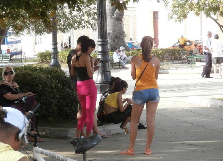 ¿Cómo se conectan con el mundo los cubanos? 