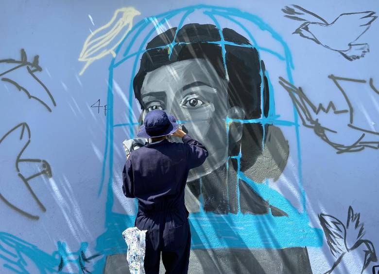 Con arte urbano, la avenida Guayabal cambia de cara 