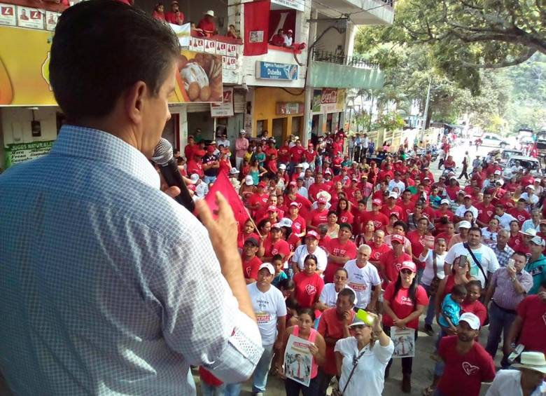 Candidatos celebraron cierres de campañas