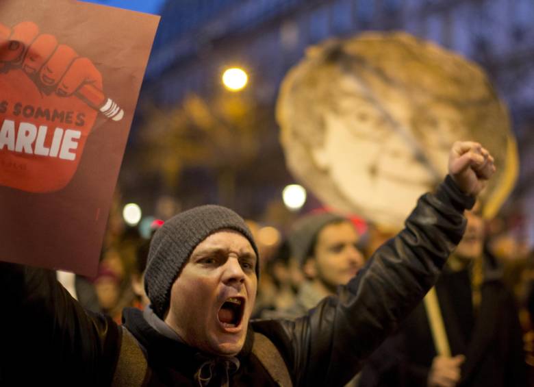 Multitudinaria marcha expresó con emoción el dolor de París