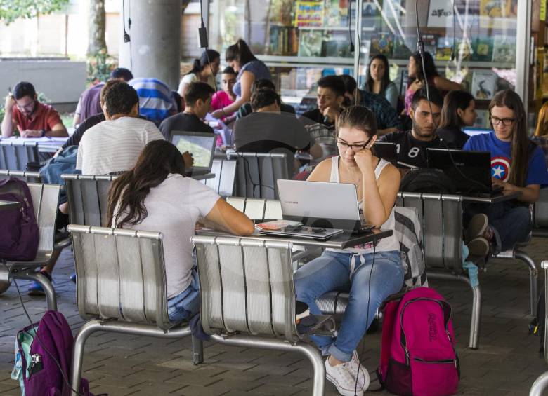La Nacional, San Buenaventura y Santo Tomás tienen acreditación multicampus. En la foto alumnos de la U. Nal. FOTO julio herrera