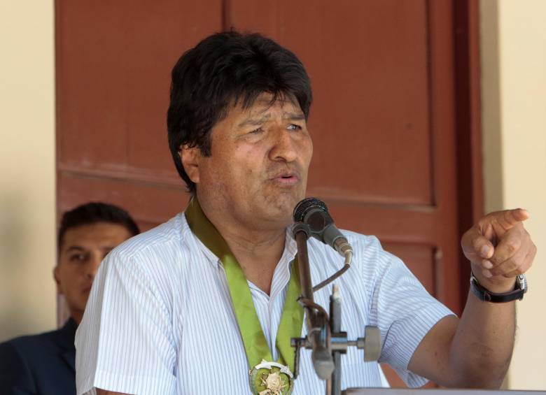El presidente de Bolivia, Evo Morales habla durante una ceremonia en un cuartel, en Chimoré. Foto Reuters 