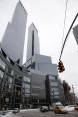 La policía investiga una amenaza de bomba recibida en la sede de Time Warner que alberga las oficinas de la cadena de noticias CNN. Las oficinas fueron evacuadas y la policía registró el edificio aunque no se encontraron explosivos. FOTO EFE