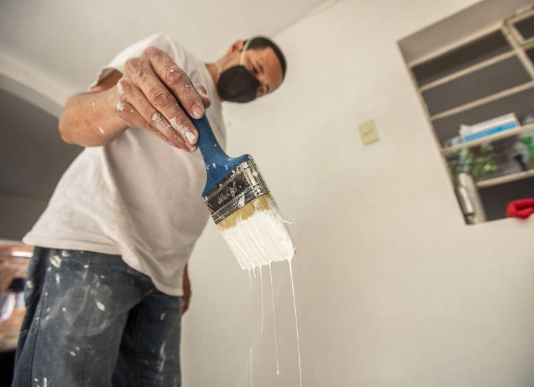 Cerca de 35.000 obreros de barrio, informales, siguen sin trabajar en el Valle de Aburrá, según Camacol. FOTO camilo suárez