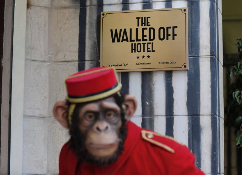 El “Hotel Walled-Off”, la última creación de Banksy. FOTO AFP