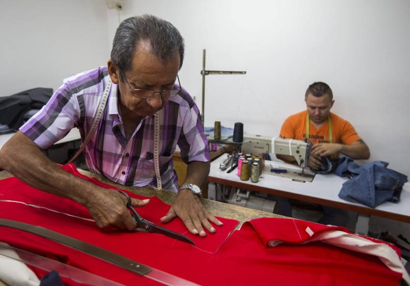 La sastrería, oficio que aún da puntadas