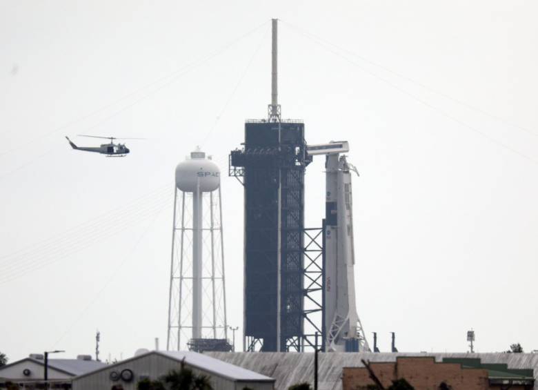 Una nueva era en el espacio comienza con el lanzamiento por SpaceX de dos astronautas de la NASA al espacio, una capacidad que durante seis décadas simbolizó el poder de un puñado de Estados. Foto: AFP