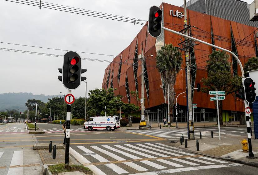Medell n Estrena Dos Sem foros Inteligentes para Qu Sirven medell-n-estrena-dos-sem-foros-inteligentes-para-qu-sirven