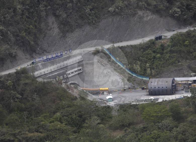 Obras en el túnel de El Toyo. FOTO MANUEL SALDARRIAGA