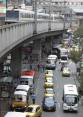 El transporte público combina el sistema masivo del metro y el sistema de buses. FOTO jaime pérez