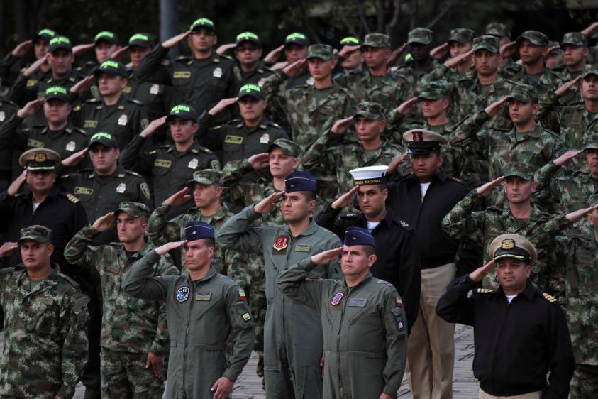En firme incremento salarial a las Fuerzas Militares y Policía desde mayo