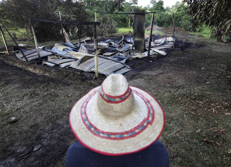 Casi 6.000 hombres más tienen los grupos ilegales en Colombia desde que las Farc desmovilizó a 13.000. Fotografía de la zona por donde se movilizaba el jefe de la disidencias de las Farc alias “Gaucho”. Foto: Manuel Saldarriaga Quintero