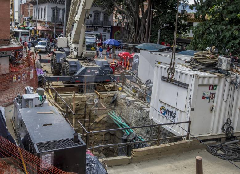 Aunque las obras se desarrollan con tecnología de punta, la comunidad y representantes de los comerciantes, manifiestan su inconformidad con los cierres viales. FOTO juan antonio Sánchez 