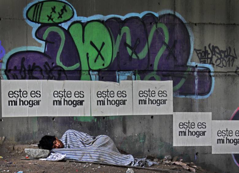 Estas personas pueden pasar la noche en Centro Día donde hay buena atención, pero prefieren la calle. FOTO Henry Agudelo