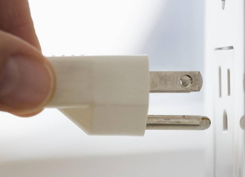 La reducción en el consumo de energía en los hogares, pilar de la estrategia “Apagar, paga”, se cumplió durante la Semana Santa. Pero esta es solo una parte de las seis semanas que empezaron a contar desde el 8 de marzo pasado para que disminuya en 5 % la demanda diaria de electricidad. FOTO Colprensa