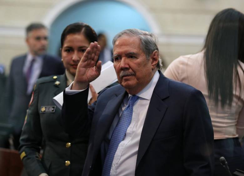 El ministro de Defensa, Guillermo Botero, ha tenido una tormentosa gestión por declaraciones controversiales ante los medios y escándalos reseñados por la prensa internacional. FOTO Colprensa