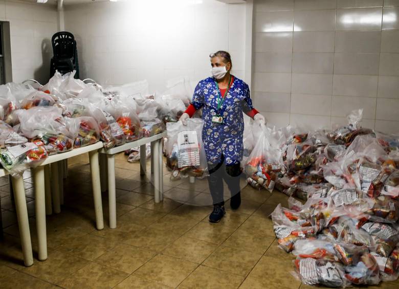 Hospitales, activistas, empresas, entidades públicas, colectivos y movimientos ciudadanos crearon diversas iniciativas para apoyar a los más necesitados en la crisis. FOTO Julio Herrera