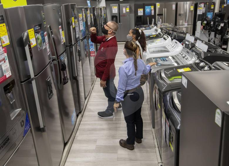 Índice de Confianza del Consumidor en Medellín tuvo un balance de -7,5 % en noviembre: Fedesarrollo. FOTO: EDWIN BUSTAMANTE.
