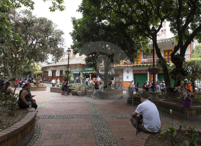 Desde hoy miércoles los menores de edad no podrán estar en las calles de Sabaneta en las noches. FOTO edwin bustamante