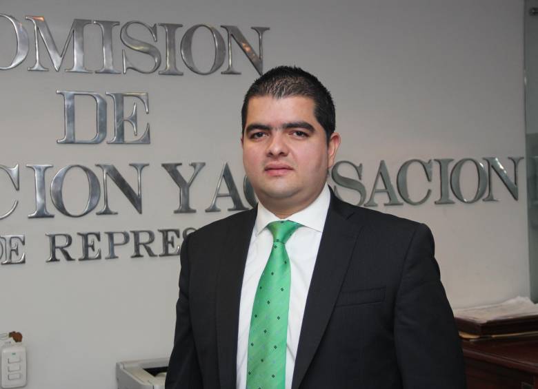 El presidente de la Comisión de Acusaciones, Julián Bedoya, pidió que se investigue de oficio al fiscal General de la Nación, Eduardo Montealegre. FOTO COLPRENSA