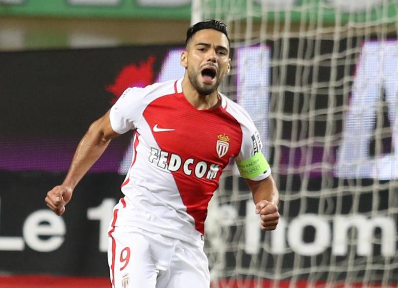 Leonardo Jardim dejó a Radamel Falcao cerca de 70 minutos en cancha, con la idea de que tome más ritmo. Llegará con buen ritmo a la Selección Colombia. FOTO AFP