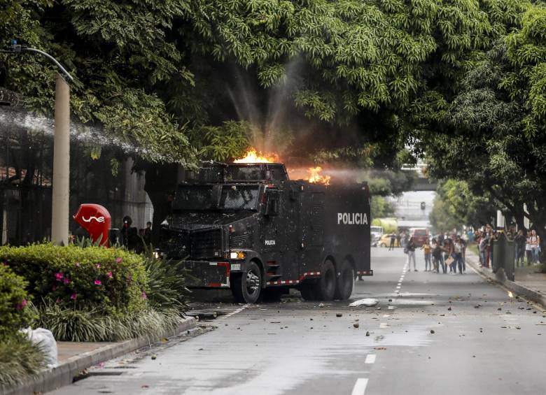 El Esmad hizo presencia en la zona. FOTO JAIME PÉREZ