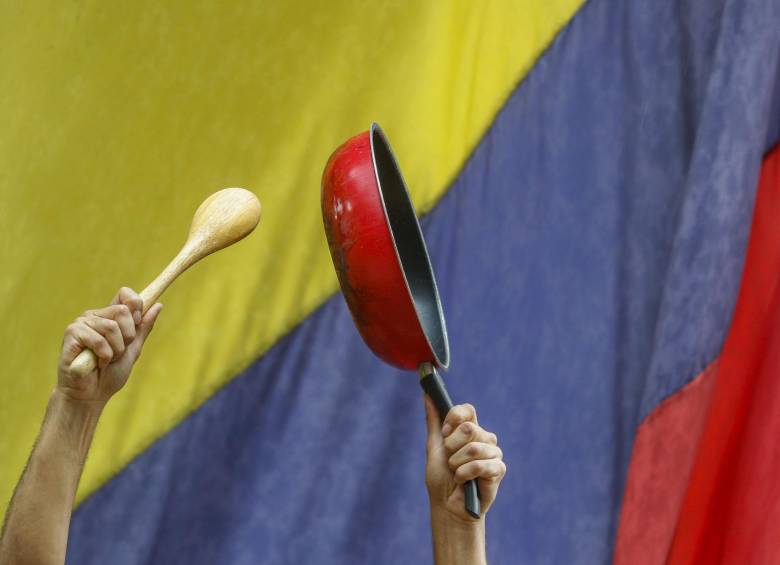 Forma de protesta paciífica durante las jornadas del paro nacional. Foto: Manuel Saldarriaga Quintero