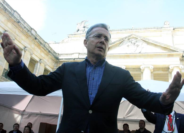 El senador y expresidente, Álvaro Uribe, se pronunció frente al fallo de la Corte Internacional de Justicia quien se declaró competente para conocer y entrar al proceso de fondo. FOTO COLPRENSA