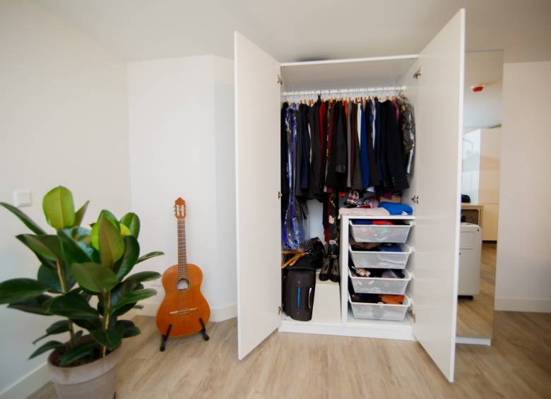 ¿Hace cuánto no saca su ropa a respirar? FOTO ZOE VAN POETSPRINS.NL EN UNPLASH