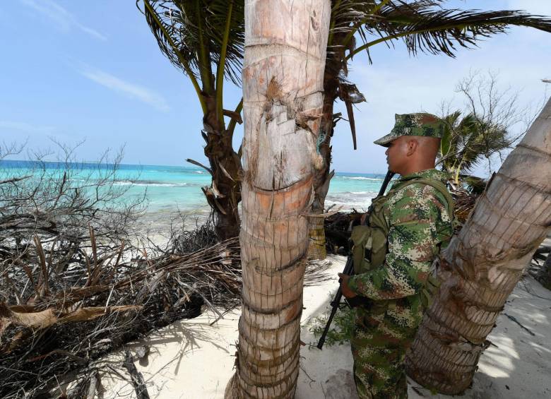 La Armada Nacional tiene bases permanentes en los cayos cercanos a San Andrés y continúan acompañando a los pescadores. Durante este año se han incautado en la zona cerca de 4,1 toneladas de droga. FOTO cortesía ministerio de defensa
