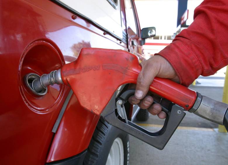 Galón de gasolina queda en 7.896 pesos para enero.