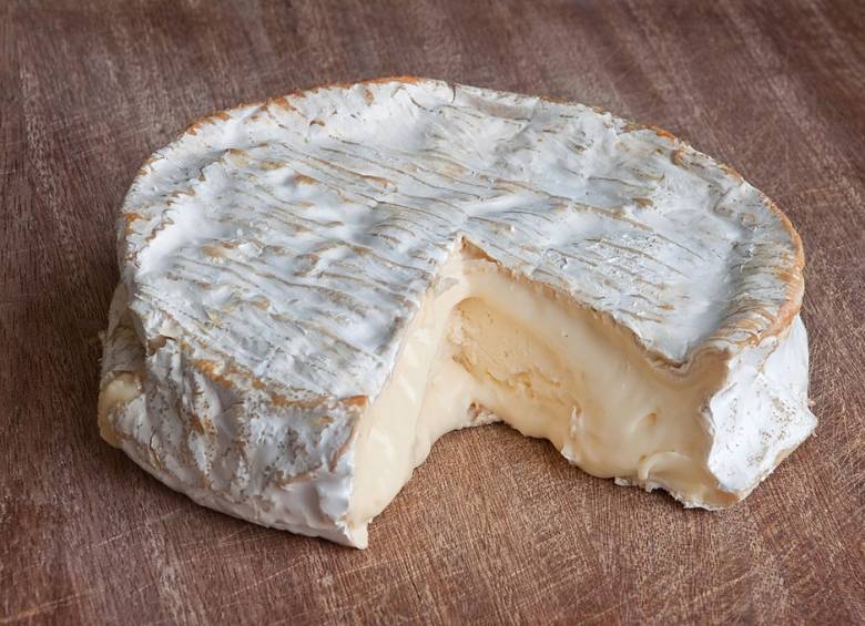 Se encontró en Egipto el queso más antiguo. El de la imagen es un coulommiers sin pasteurizar Foto Myrabella/Wikipedia Commons