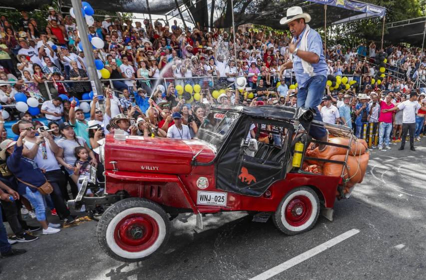 El evento contó una asistencia masiva de locales y turistas. FOTO ROBINSON SÁENZ