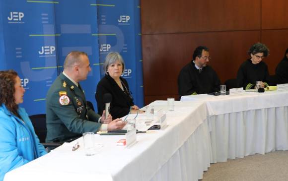 Los militares acudieron a la JEP para entregar su informe sobre lo vivido en cautiverio. FOTO: Cortesía JEP