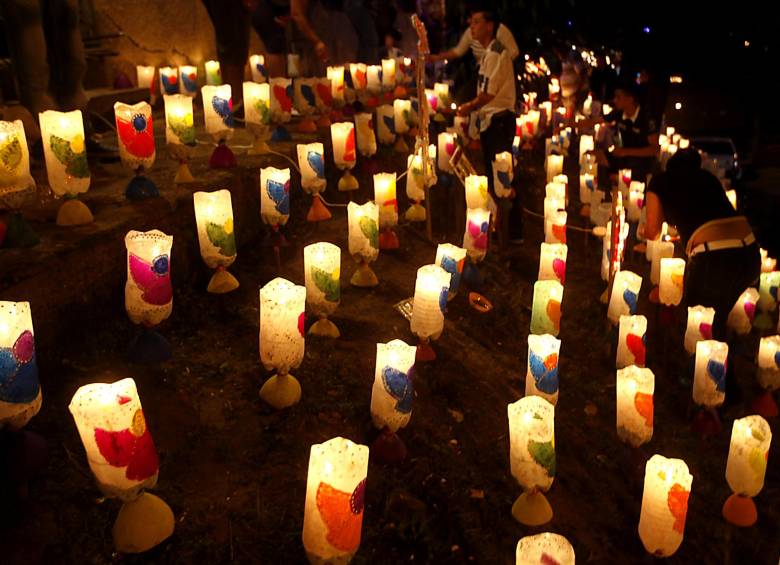 Los 5 lugares para visitar el Día de Velitas en Antioquia Los 5 lugares para visitar el Día de Velitas en Antioquia