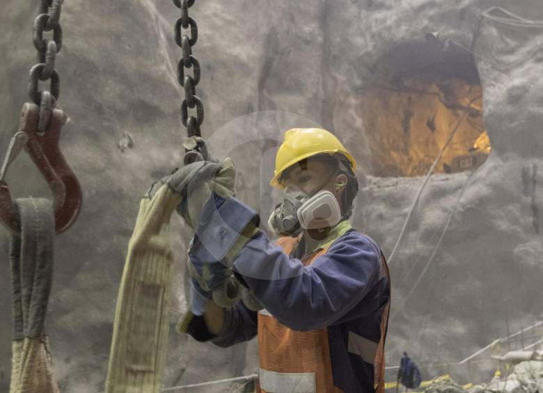 Cada una de las casas de máquinas (norte y sur) tendrá cuatro turbinas generadoras de energía.