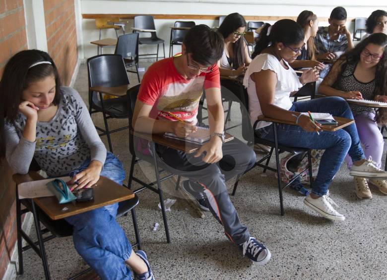 Para este semestre, los alumnos se pueden inscribir en estos cursos gratuitos hasta el 21 de julio próximo y los reciben en los municipios donde habitan. FOTO jaime pérez
