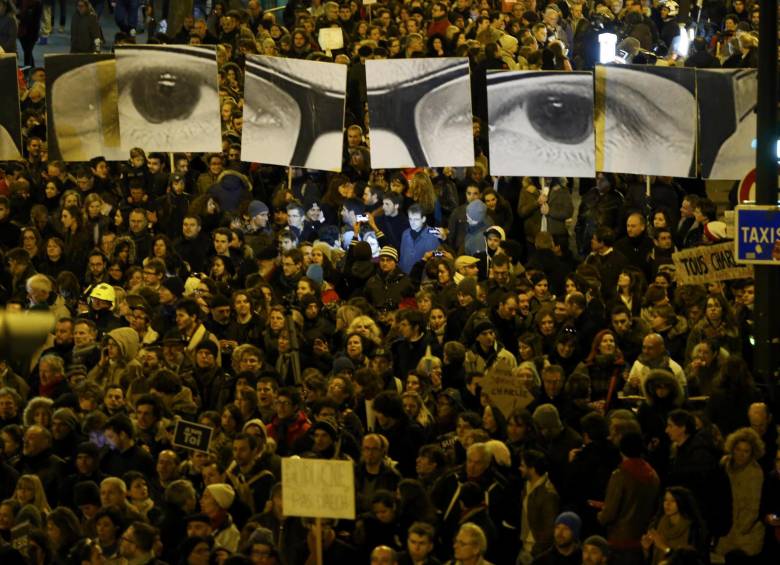 Multitudinaria marcha expresó con emoción el dolor de París