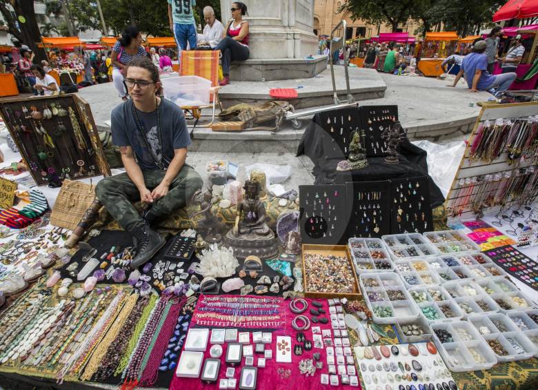Piden difundir más el mercado para conseguir nuevos clientes. En la imagen artesano de San Alejo. FOTO donaldo zuluaga