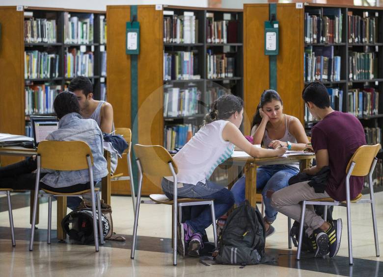 Según el presidente del Icetex, los nuevos dineros que llegaron al instituto favorecerán a más estudiantes del país. En Antioquia, 33.000 se benefician de los créditos. FOTO julio césar herrera