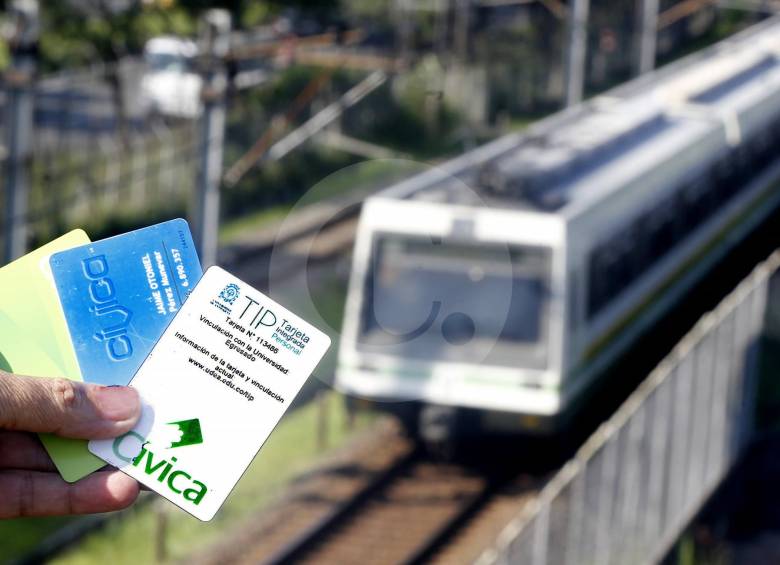 El metro alivia largas filas con recargas de la Cívica por Internet El metro alivia largas filas con recargas de la Cívica por Internet