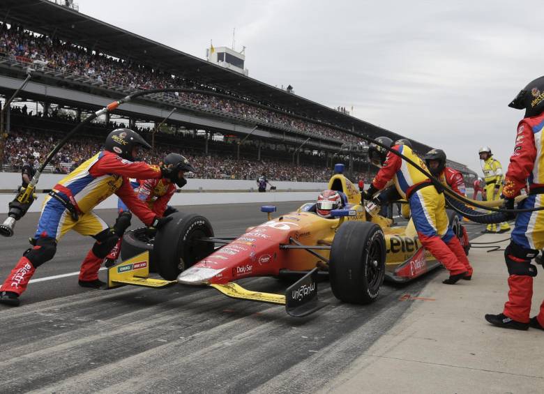 En St.Peterburgo empieza hoy la temporada 2015. A las 2:00 p.m. se abre el circuito con la presencia de 25 pilotos. Gran expectativa por los criollos. FOTO AP